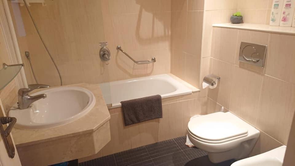 Fully Air Conditioned Riviera Apartment Mijas Costa Malaga Bagian luar foto